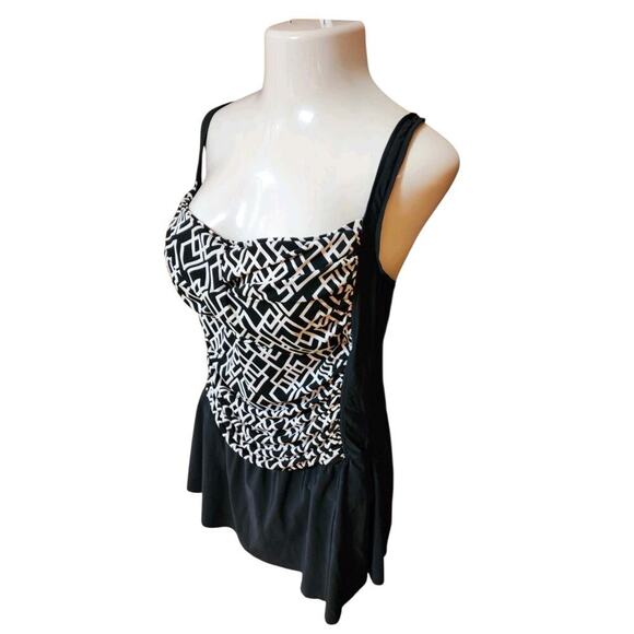 Tropical Escape Geometric Swim Dress Plus Size 20W Black One-Piece Swimsuit- New - Picture 4 of 6